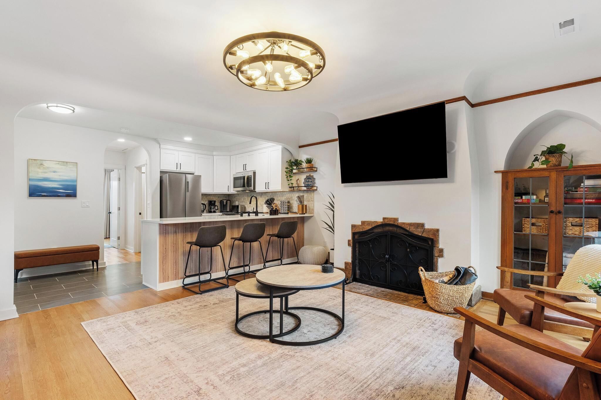 Smart TV, books, computer monitors