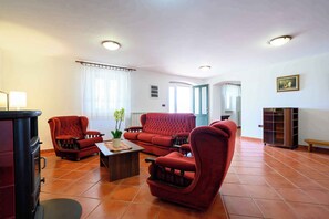 TV - Holiday Apartment FLAT WITH AIR CONDITIONING (Umag)