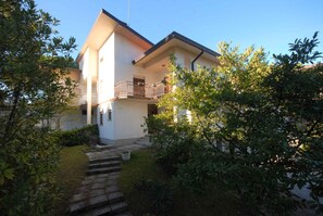 Exterior - Holiday apartment with air conditioning, terrace and garden (Lignano Sabbiadoro)