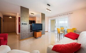 TV - Holiday apartment with air conditioning (Umag)