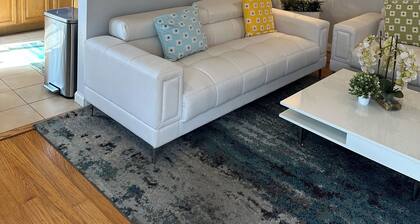 East Bay Connection: Comfy 2-bedroom house with AC in vibrant Oakland