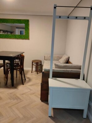 Classic Apartment | Interior - Little Bucharest Mansion  (Bucharest)