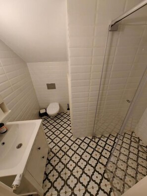 Classic Apartment | Bathroom - Little Bucharest Mansion (Bucharest)