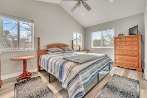 4 bedrooms, free WiFi, bed sheets