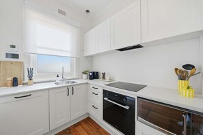 Private kitchen - Beauty at the Papilo (Holdfast Bay)