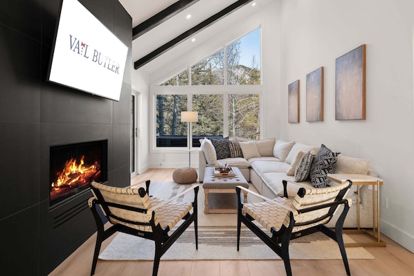 Interior - The Escape - 2 Mins to Ski, Hot Tub, Sleeps 10 (Vail)