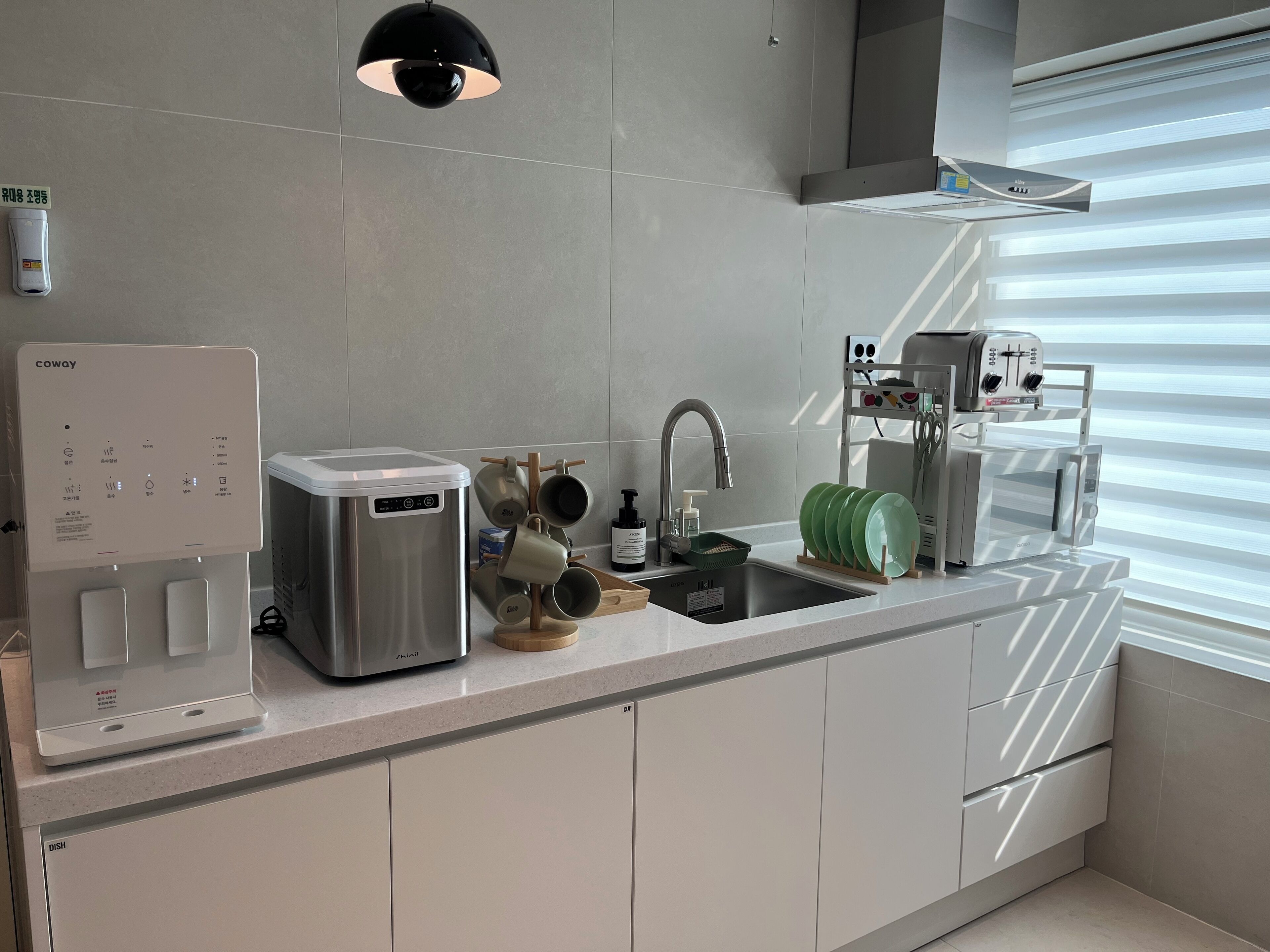 Mini-fridge, microwave