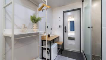 Standard Double Room | Desk, free WiFi