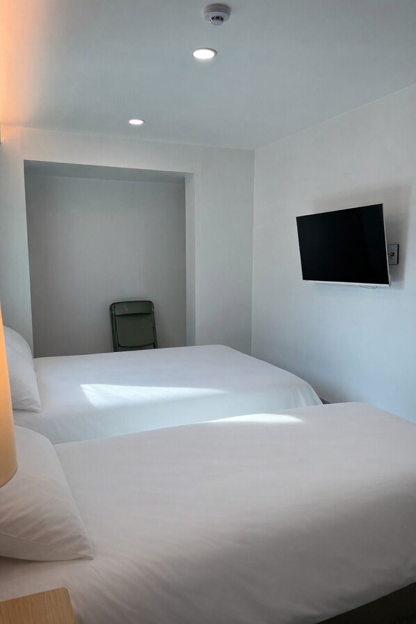 Deluxe Twin Room | Desk, free WiFi - Dongdaemun Stay Garden (Seoul)