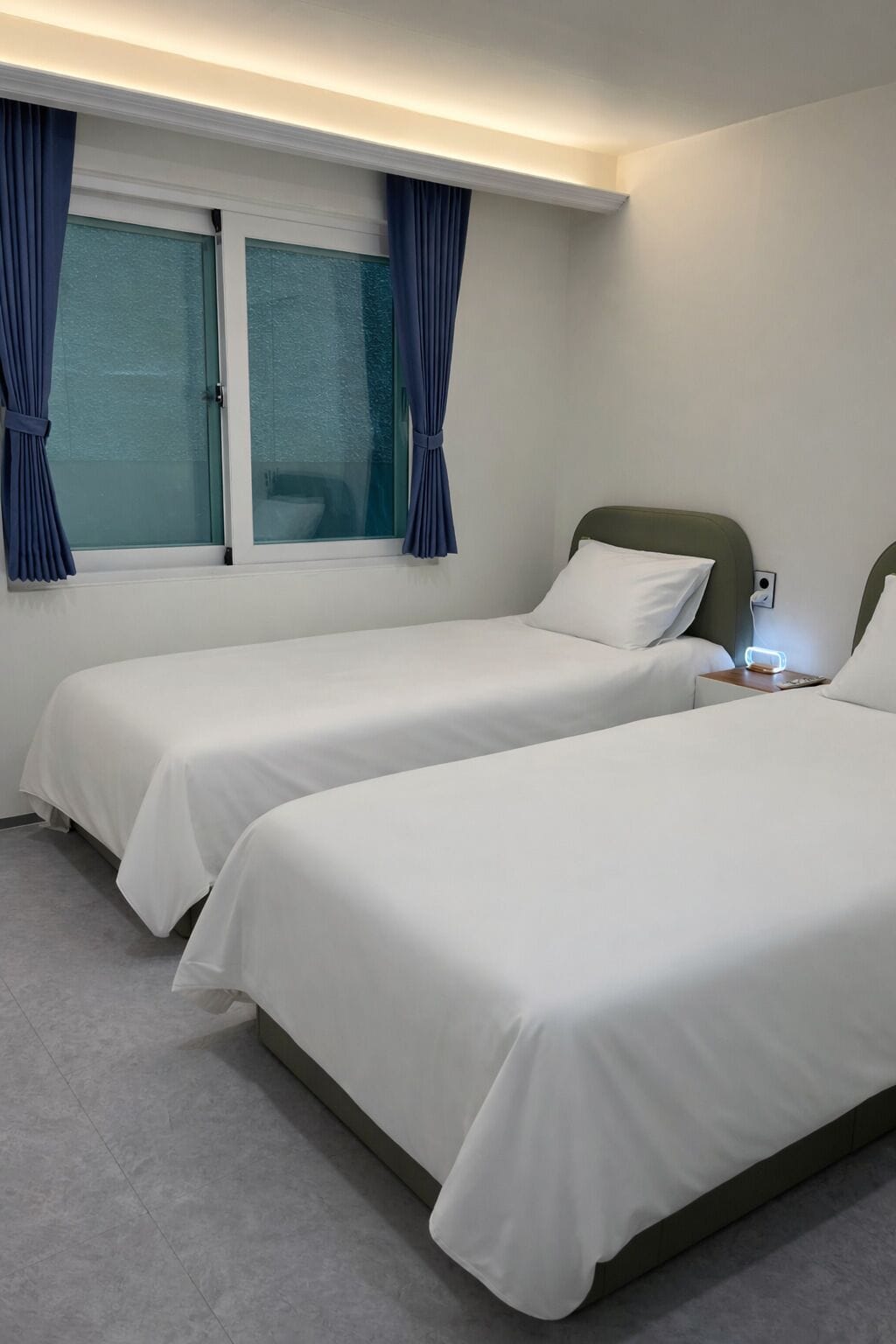 Superior Twin Room | Desk, free WiFi