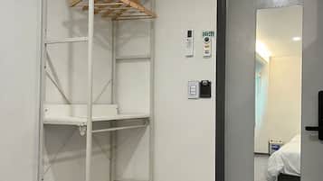 Habitación familiar con 2 camas individuales | Interior