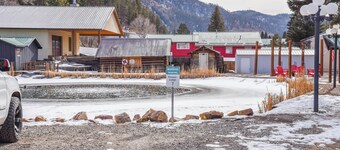 Mountain Song Cabin #1 (Pioneer #7)