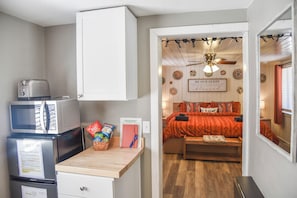 Interior - Mountain Song Cabins (Pioneer #7 & #8) (Red River)