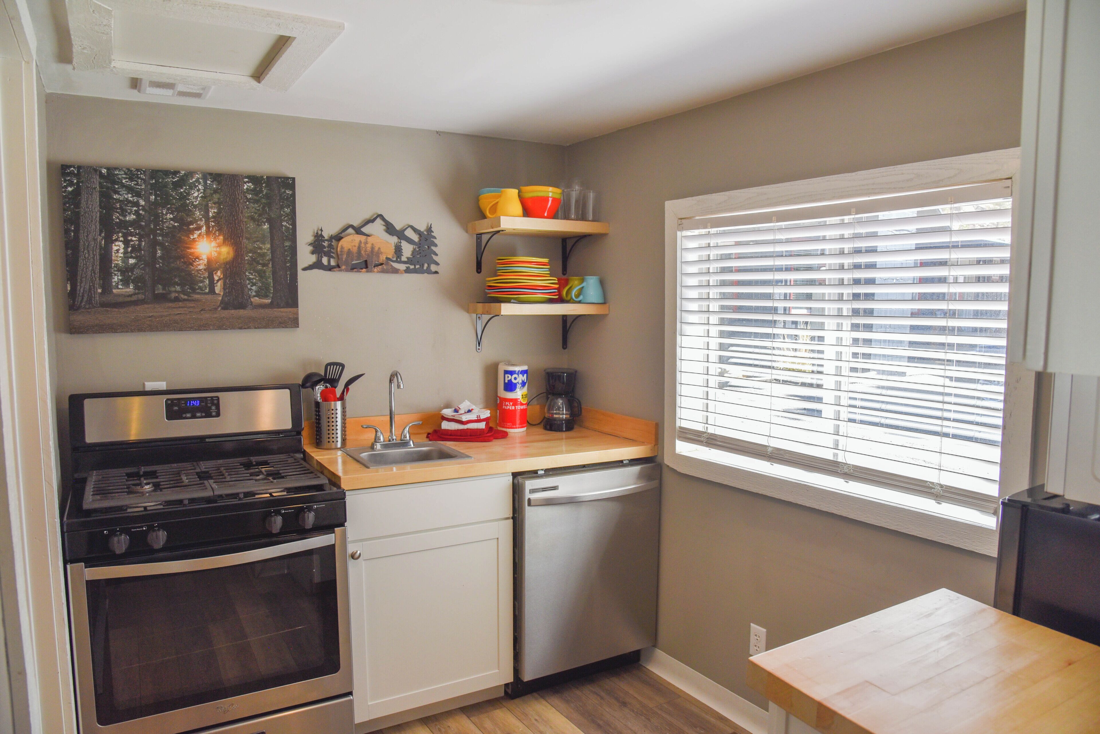 Oven, stovetop, dishwasher, coffee/tea maker