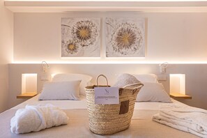 Free WiFi, bed sheets - VILA NOVA SUITES & SPA - DOBLE SUPERIOR CON BALCÓN (Capdepera)