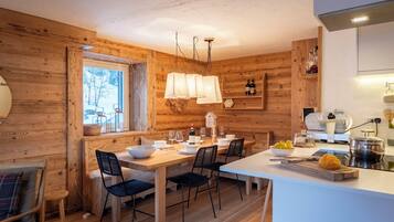 Apartamento família, vários quartos (Casa Giardini in Dolonne) | Sala de jantar