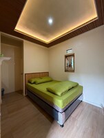 Family Room | Free WiFi