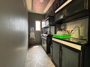 Family Room | Private kitchen - Tano Homestay Bromo (Ngadisari)
