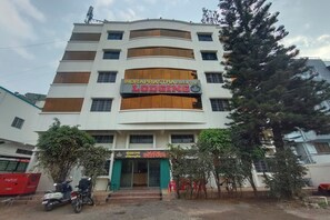 Exterior - Indraprastha Executive Lodging (Pune)