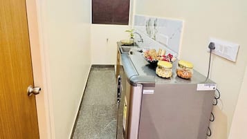 Triple Room A/C | Free WiFi, bed sheets