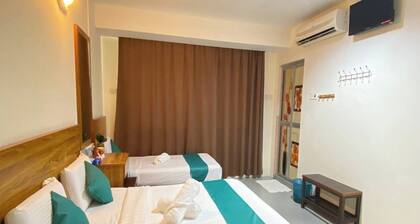 Sun Tree Hotel @ Triang