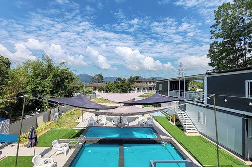 Galaxy Homestay (Muslim)