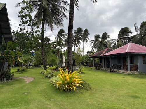 Shat'S Guesthouse Siargao Near Beach