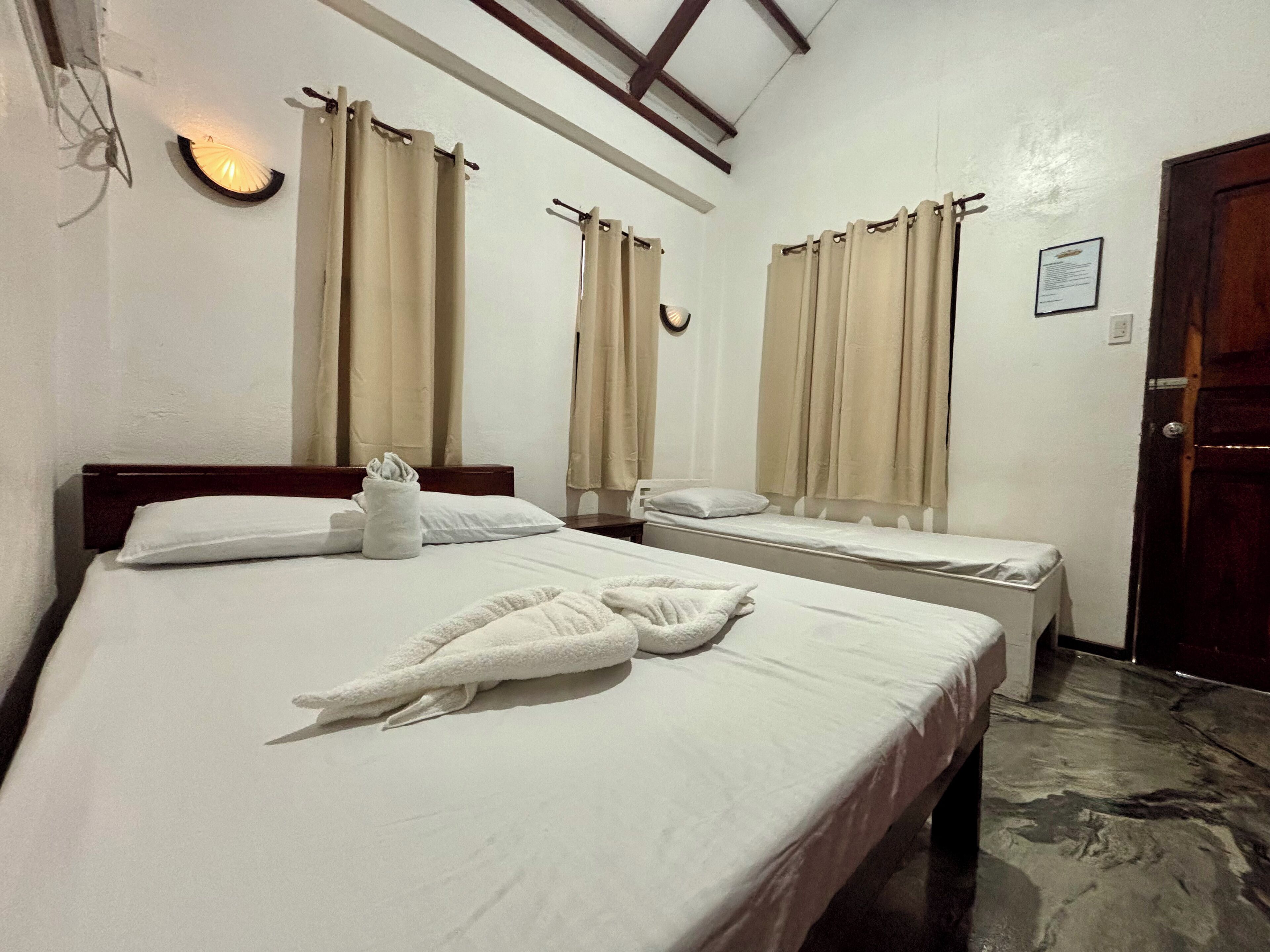 Deluxe Villa | Desk, iron/ironing board, free WiFi, bed sheets
