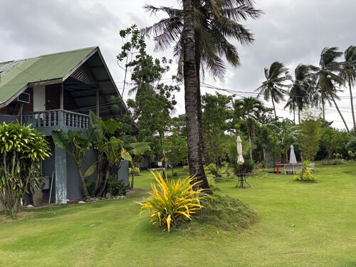 Shat'S Guesthouse Siargao Near Beach