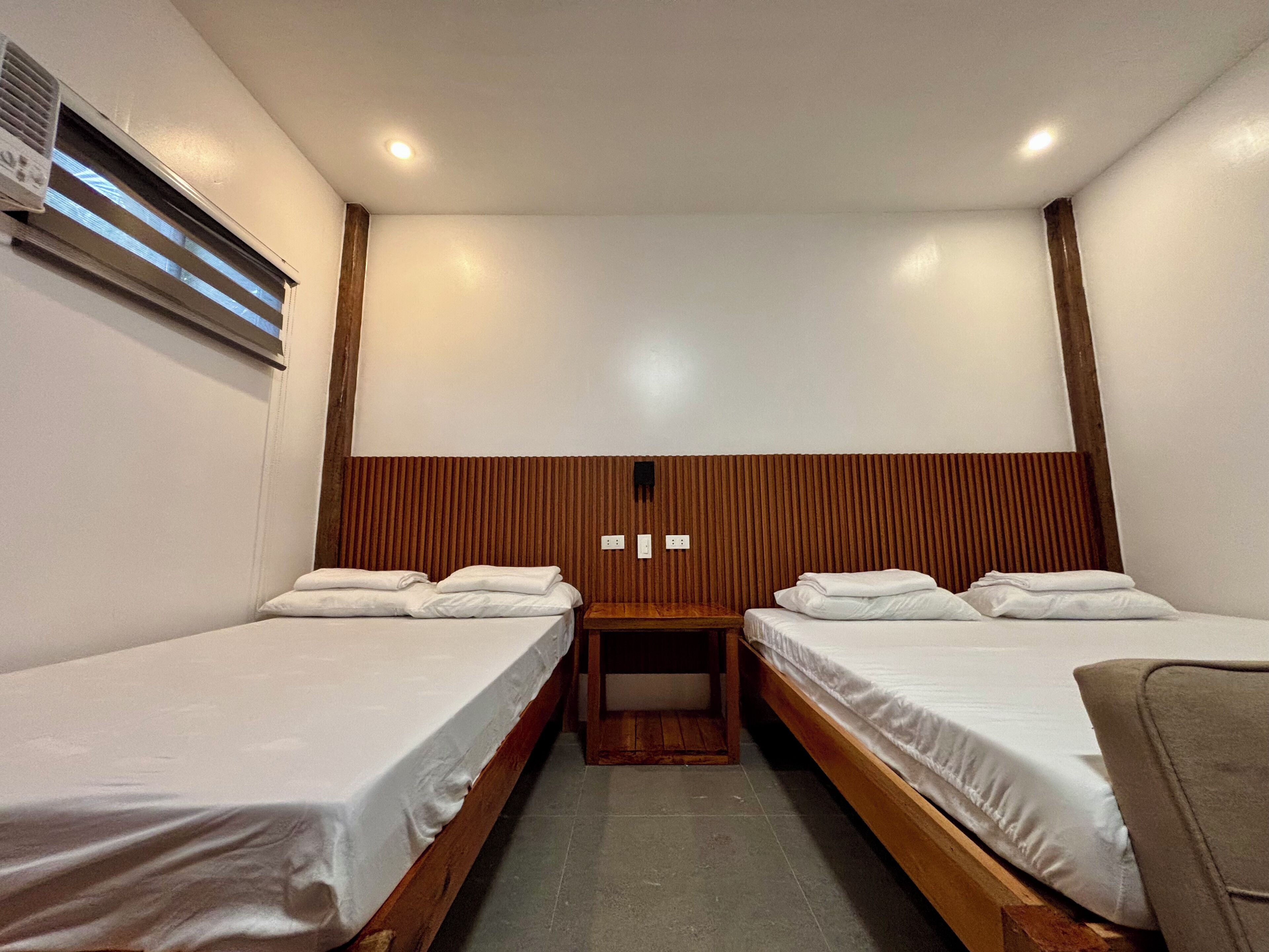 Family Villa | Desk, iron/ironing board, free WiFi, bed sheets