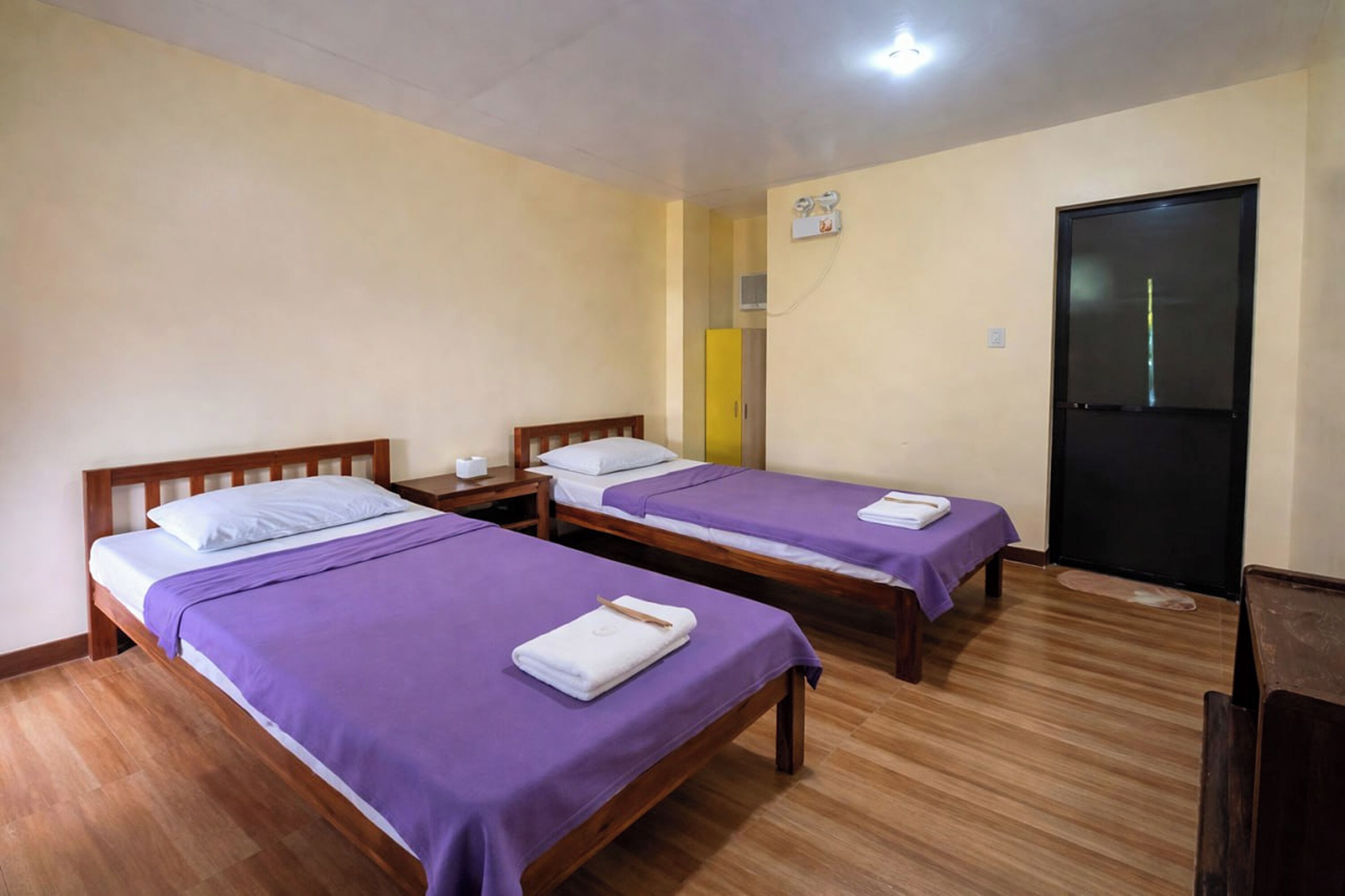 Standard Villa | Desk, iron/ironing board, free WiFi, bed sheets