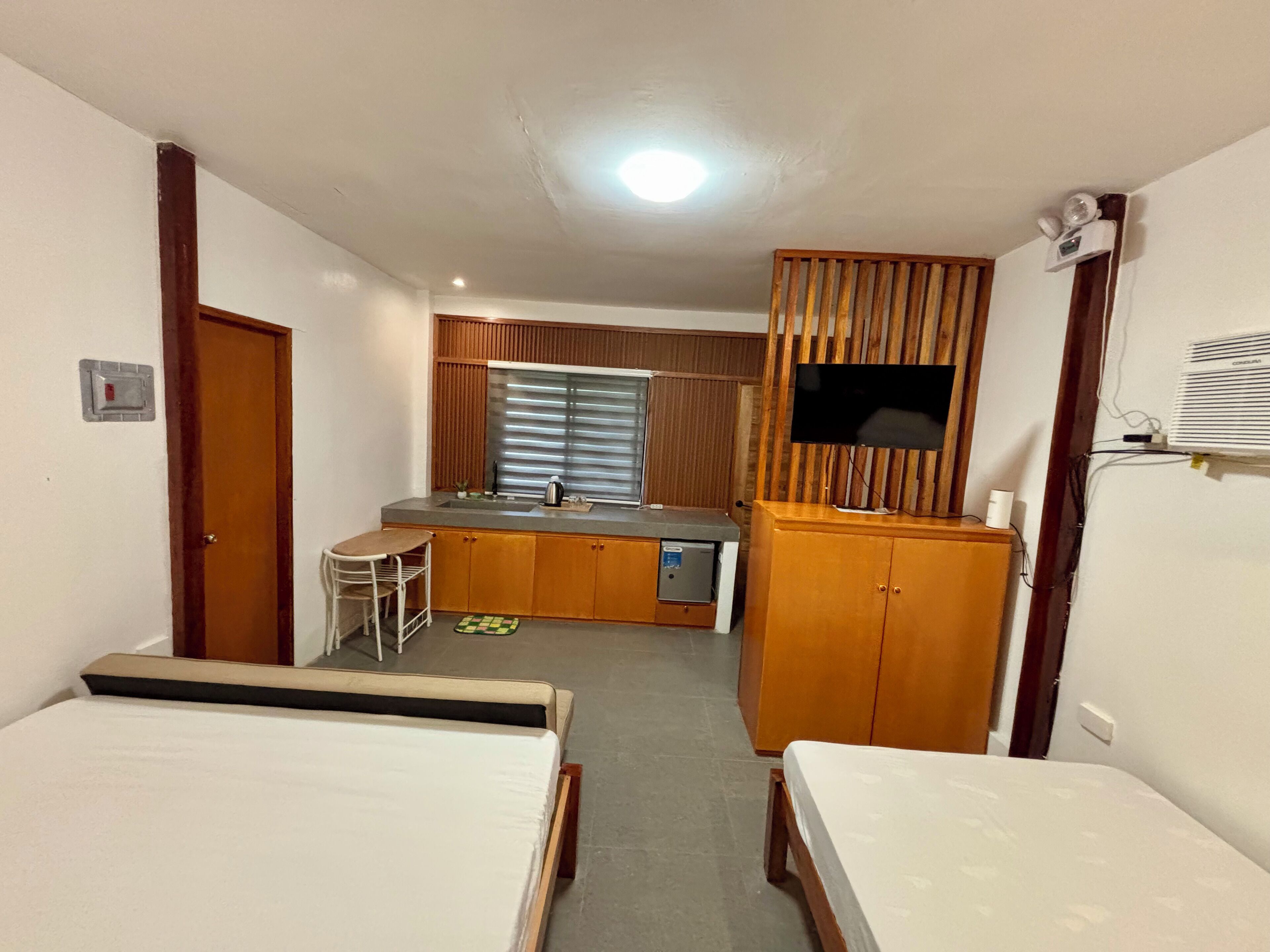 Perhehuvila | Työpöytä, silitysrauta/-lauta, ilmainen Wi-Fi, vuodevaatteet