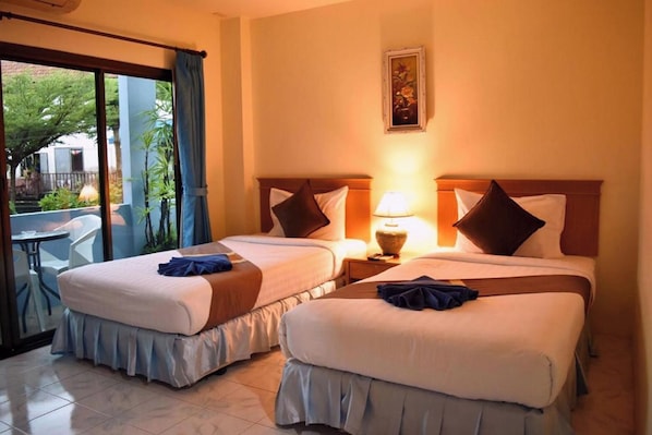 Twin Room, Balcony | Desk, free WiFi, bed sheets - Pailin Hotel Krabi (Krabi)