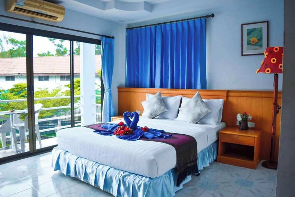 Bàn, truy cập Internet không dây miễn phí, bộ trải giường