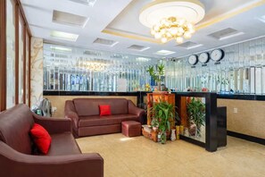 Coin salon dans le hall