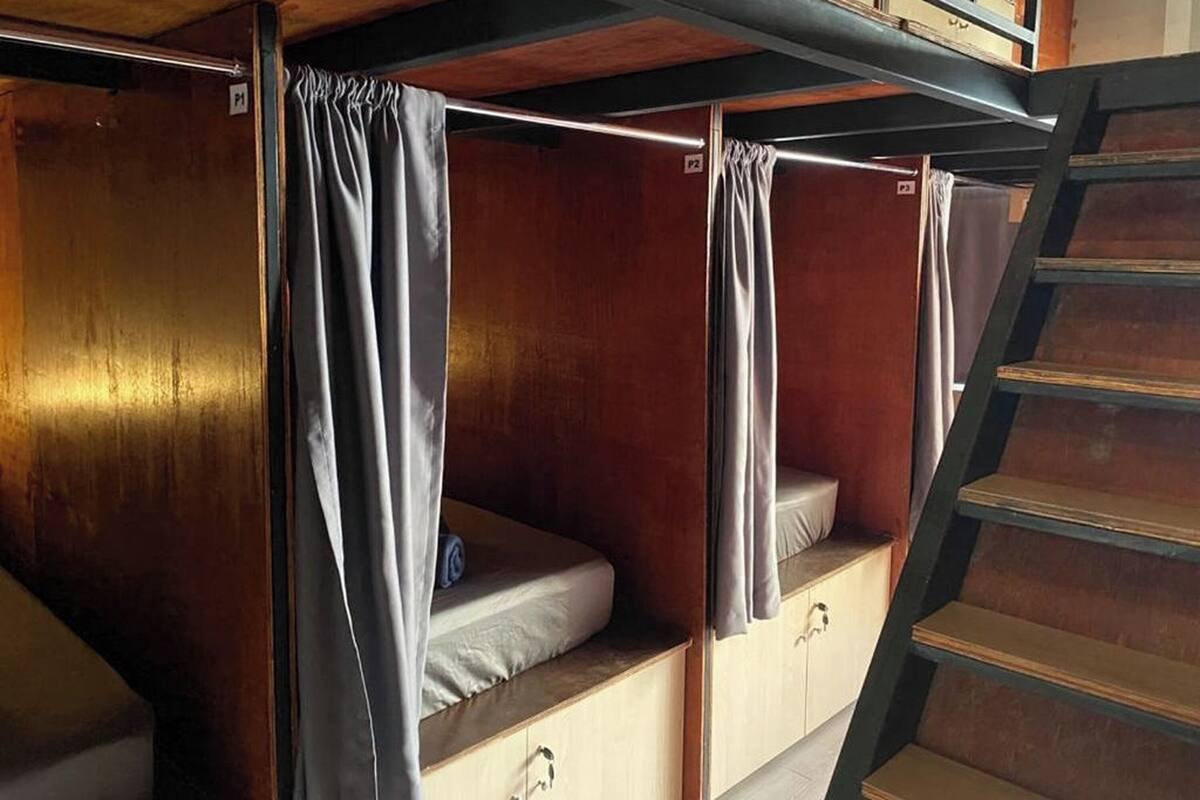 Shared Dormitory, Men only | Free WiFi, bed sheets