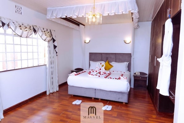 Superior Double Room, Patio, Garden View - THE MAVVEL (EMBU)