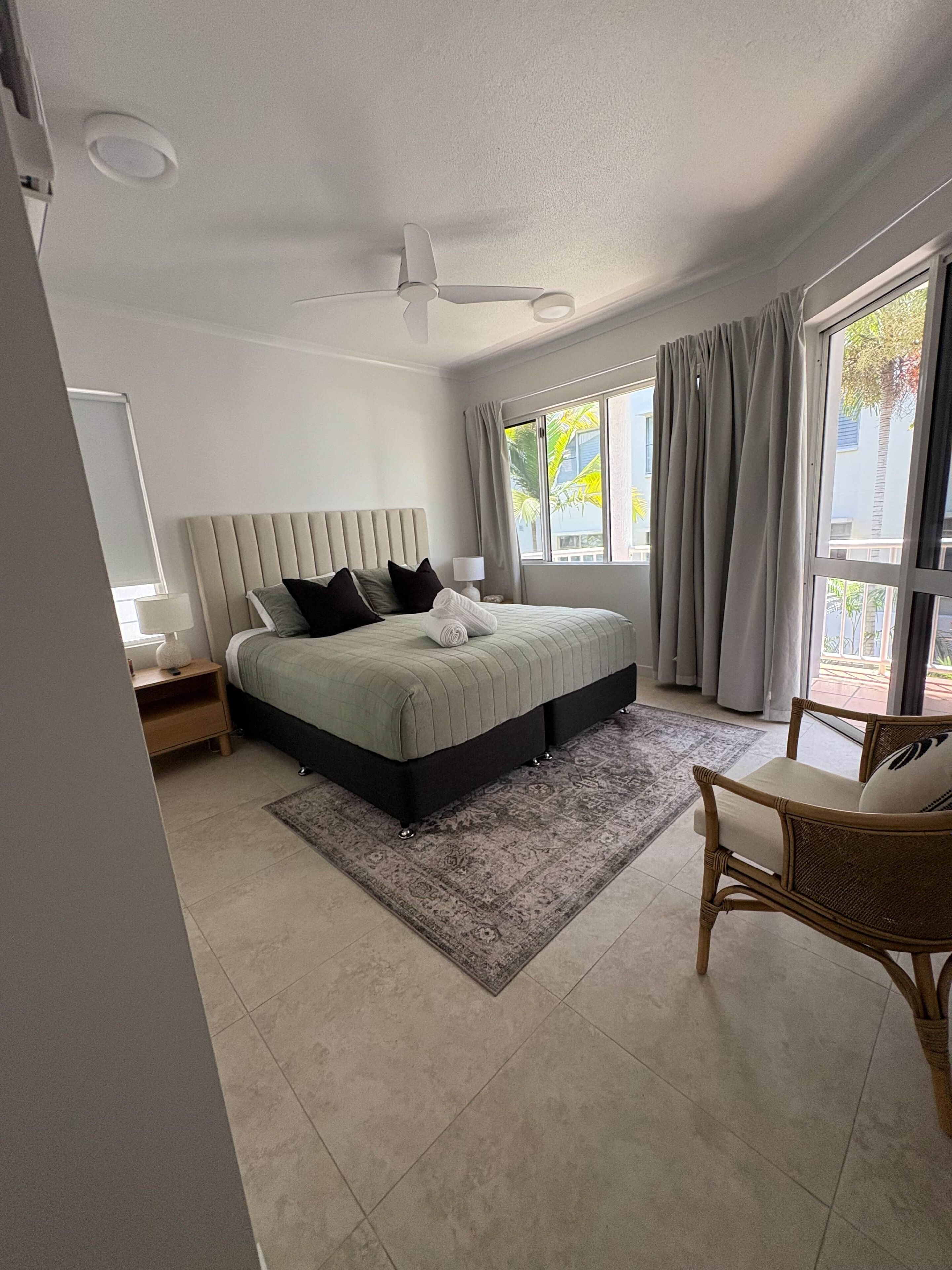 2 chambres, fer et planche à repasser, Wi-Fi gratuit, draps fournis