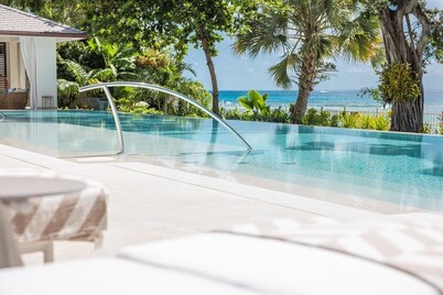 Luxury 6-Bedroom Beachfront Villa on Barbados’ Platinum Coast