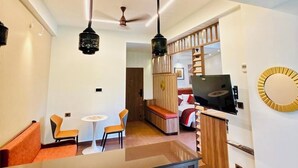 ห้องลักซ์ชัวรี่สวีท | พื้นที่ทำงานแบบใช้แล็ปท็อป, Wi-Fi ฟรี, ผ้าปูที่นอน