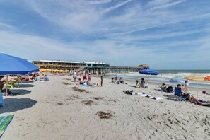Comfort Suite, 1 Double Bed, Patio, Garden View | Beach/ocean view - 1 Bed Room Pool Steps to Beach (Cocoa Beach)