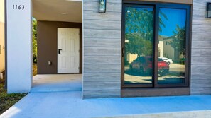 House - Serenity Retreat Wellness Club Yoga Cold Plunge (Florida City)
