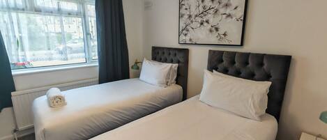 2 bedrooms, iron/ironing board, WiFi, bed sheets