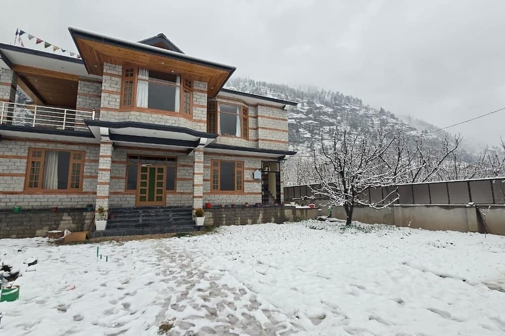 Aashvika Homes