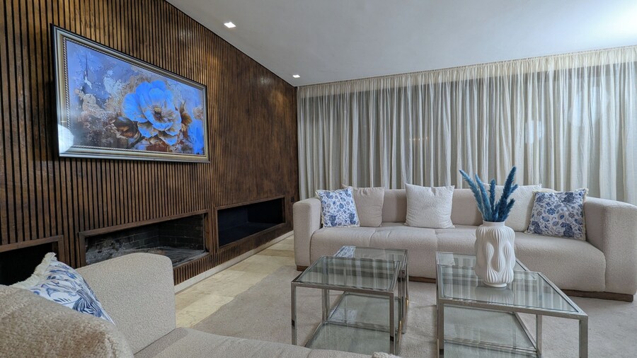 Seafront Luxury Villa with Amazing pool