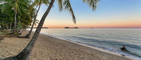 Beach nearby, sun loungers, beach towels