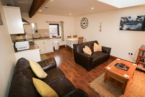 TV - Milecastle, Irthington , ideal for couples or families exploring Hadrians Wall (Irthington)