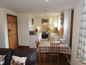 Interior - Stanegate, Irthington, dog friendly, ground floor, family cottage close to Hadrians Wall (Irthington)