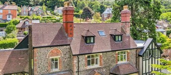 Beautiful 2 Bedroom Apartment in Malvern
