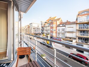 Property grounds - Nice apartment with balcony in the village (Koksijde)